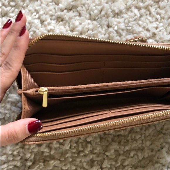 Cute Tan Clutch Wristlet - Picture 1 of 6